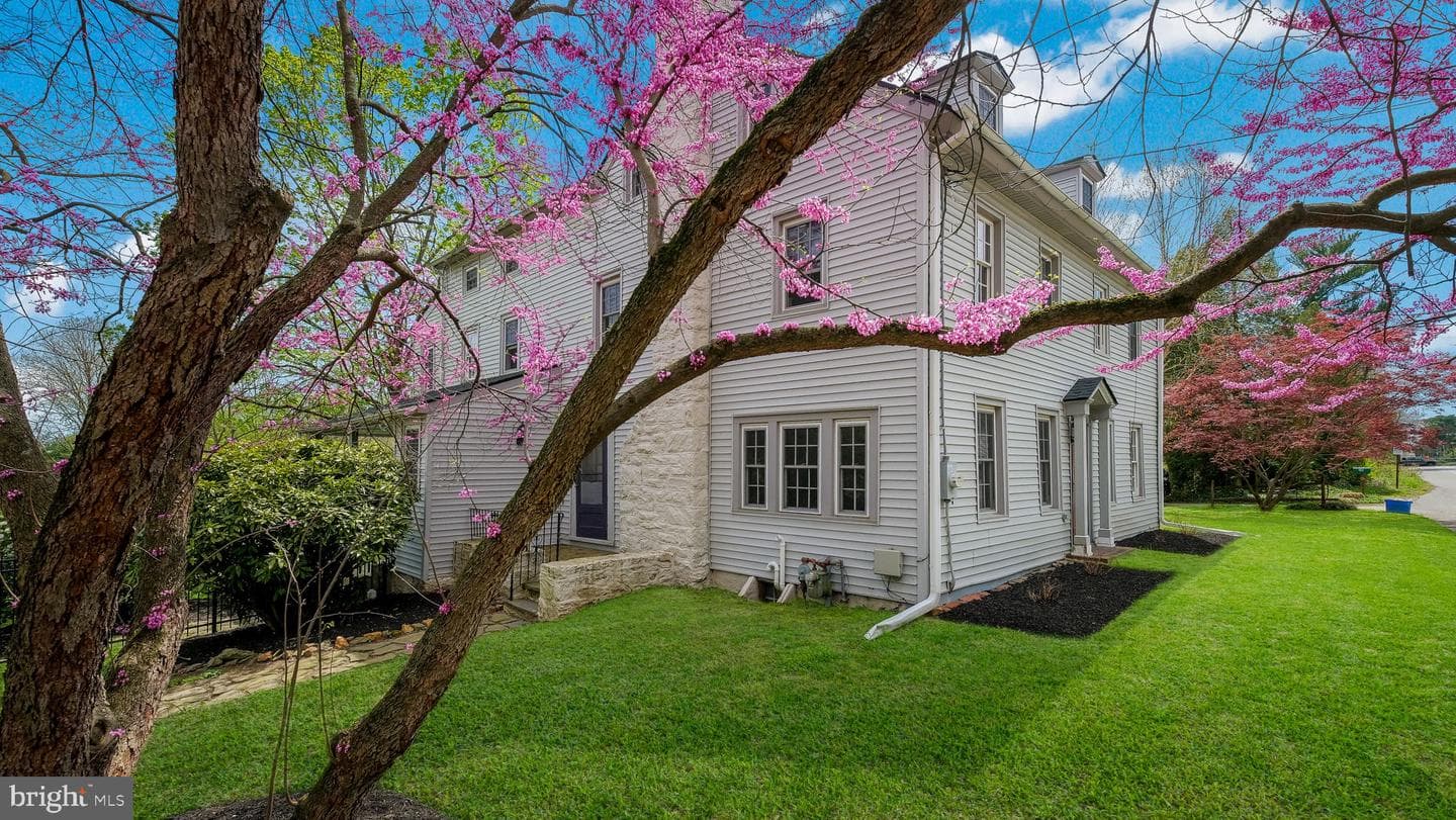 204 W Brookhaven Road photo 54
