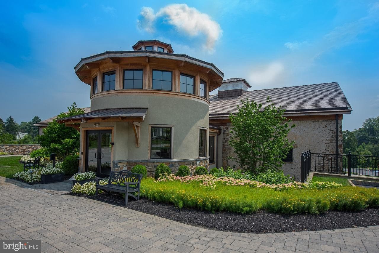 3708 Liseter Gardens photo 44