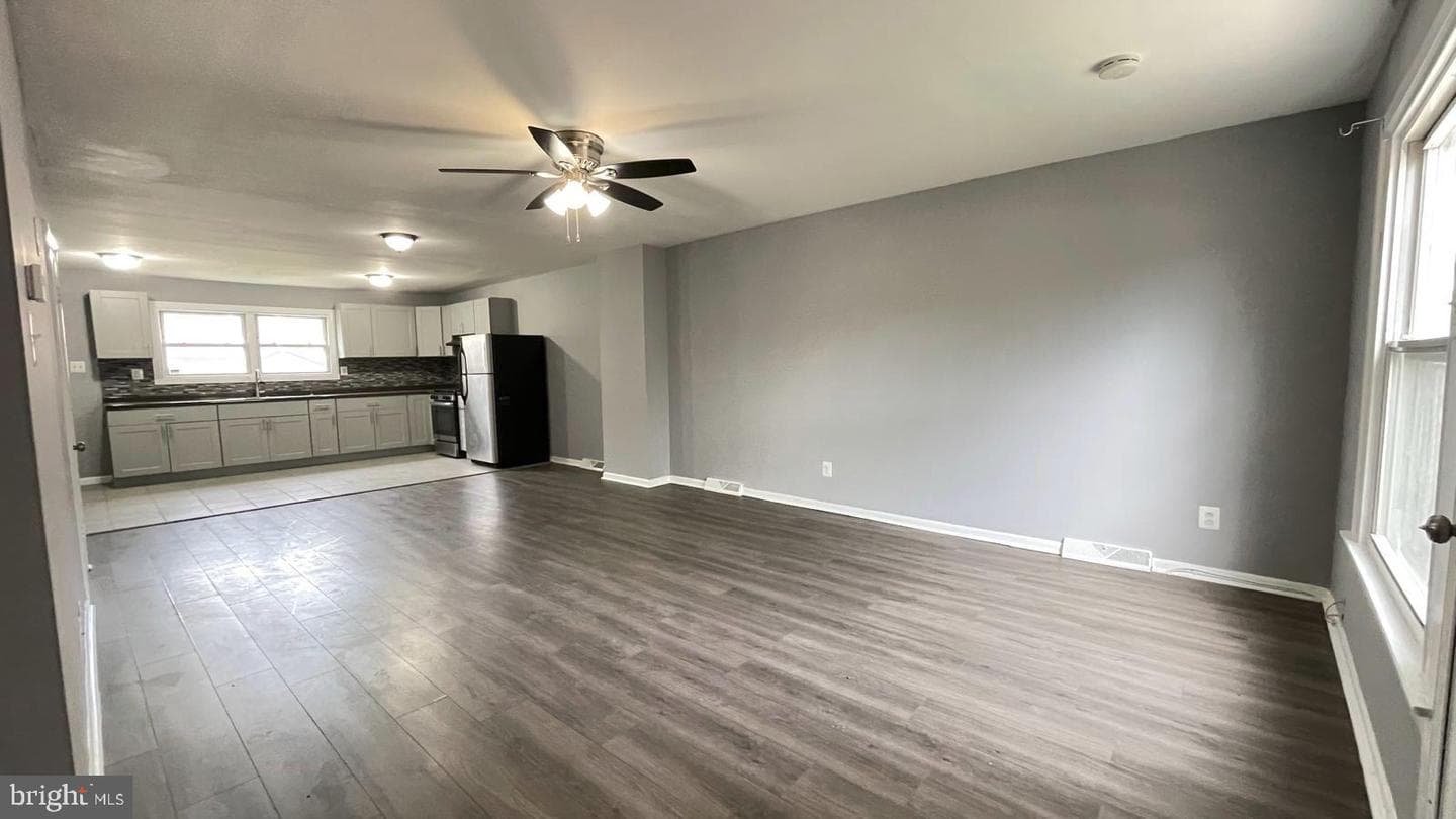 1340 W 7th Street photo 20