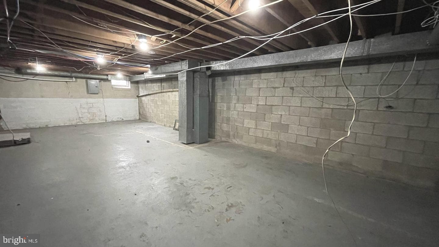 1340 W 7th Street photo 22