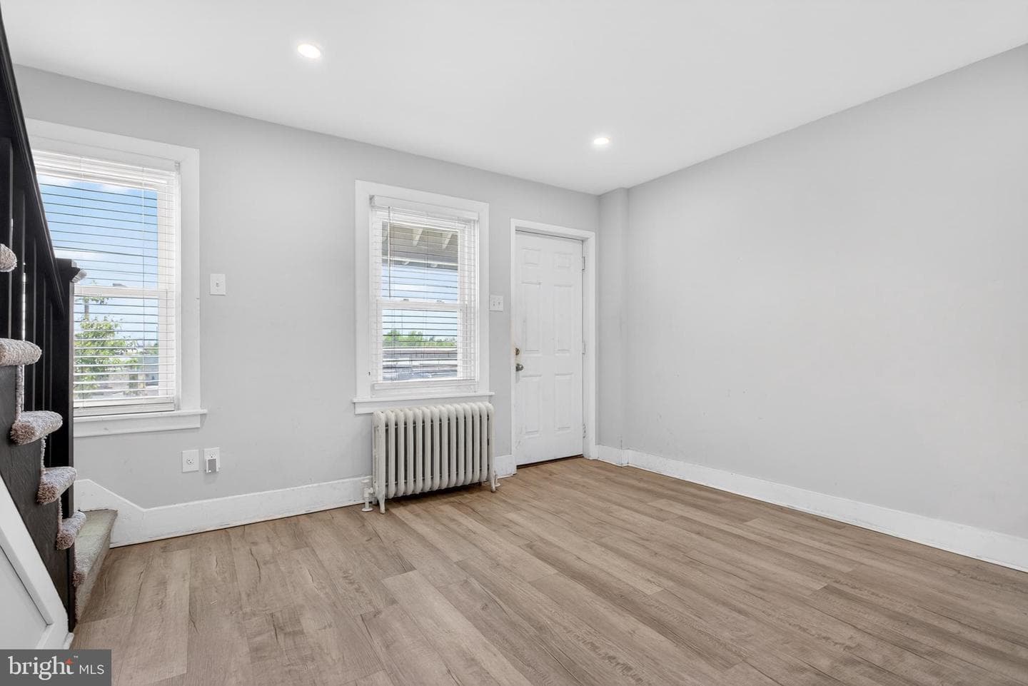1122 W Ridge Road photo 7