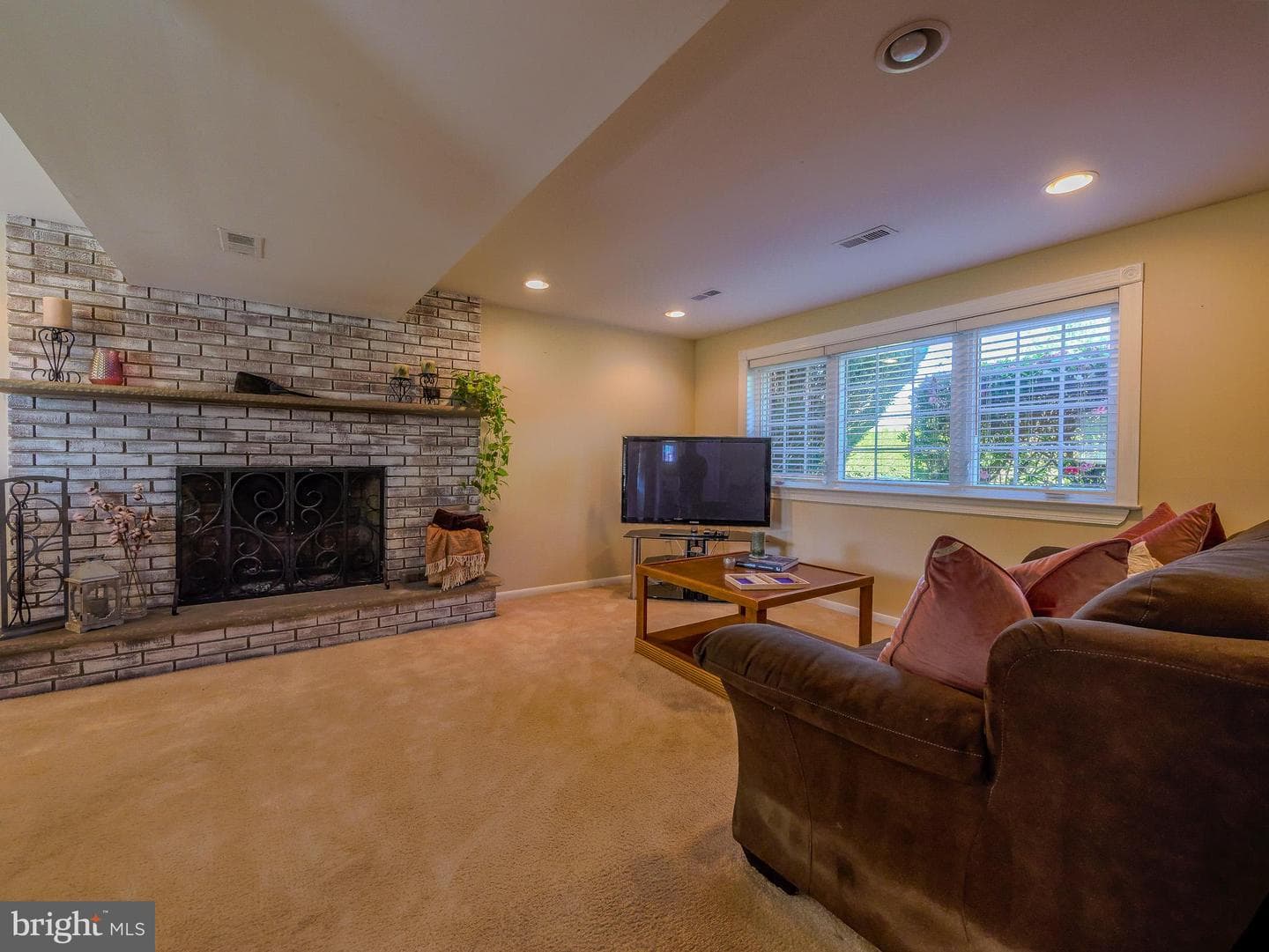 700 Cotton Lane photo 22