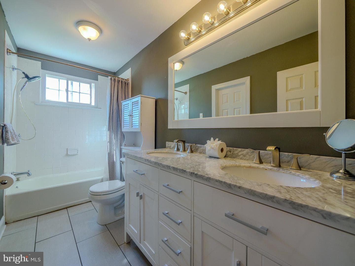 700 Cotton Lane photo 27