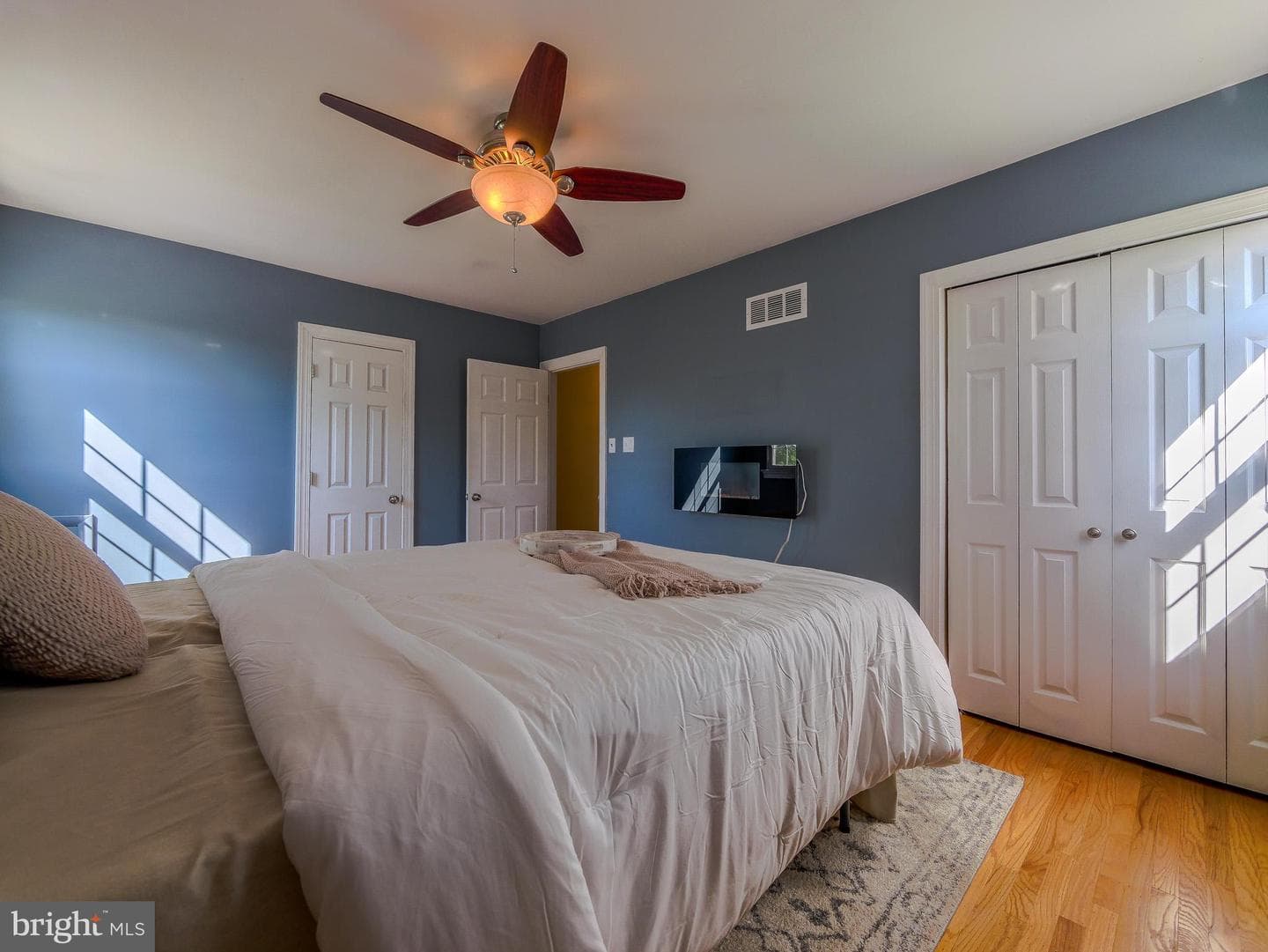 700 Cotton Lane photo 31