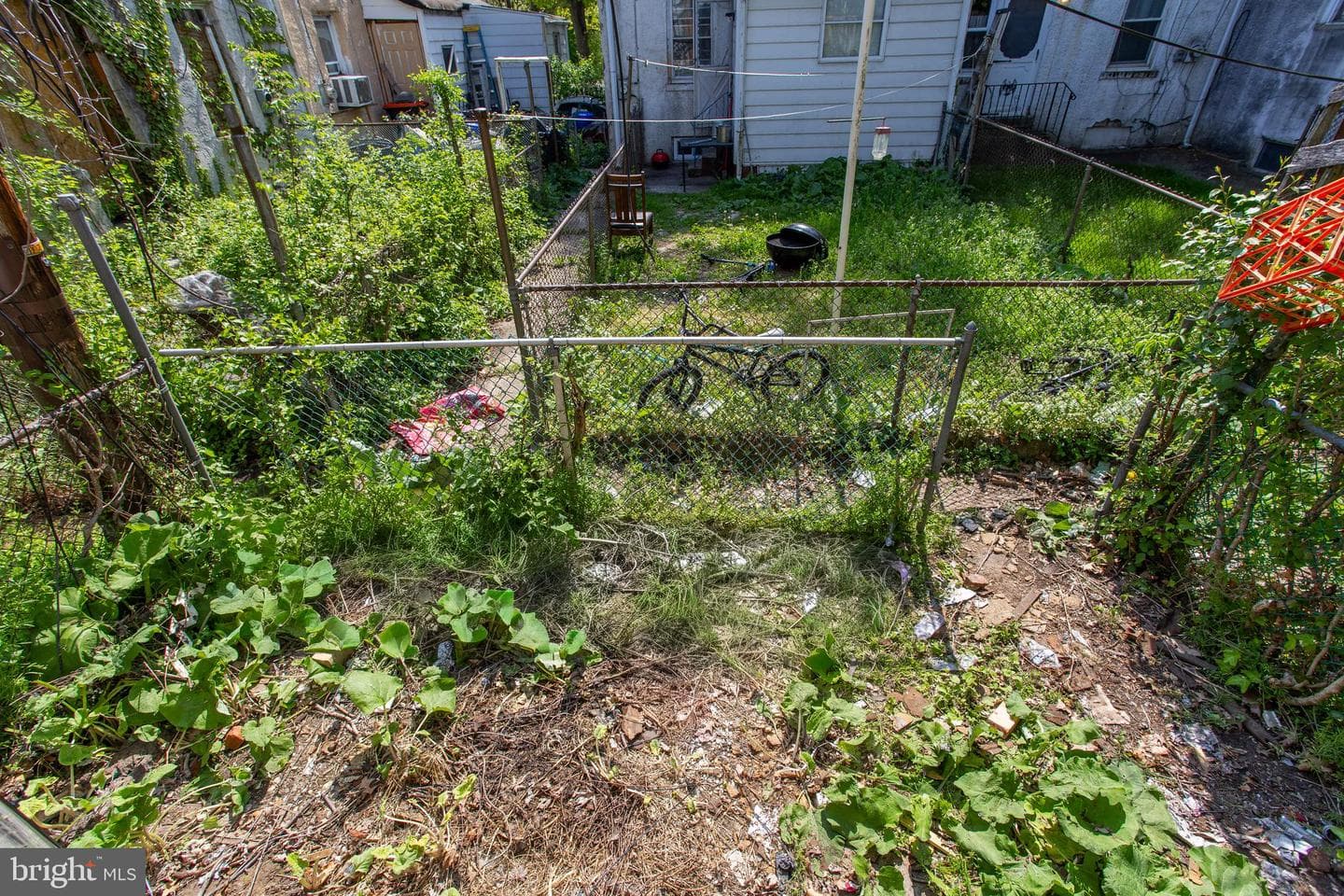 1141 Thomas Street photo 26