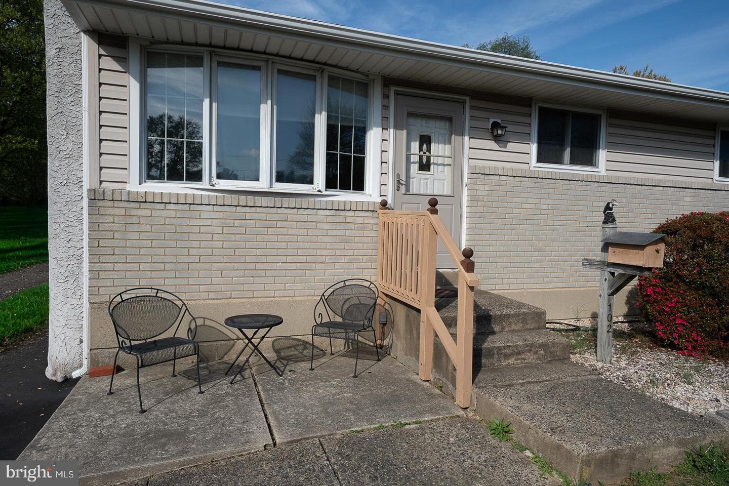 102 Tuscany Road photo 3