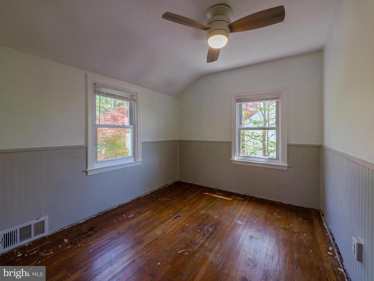 424 Holmes Road photo 36