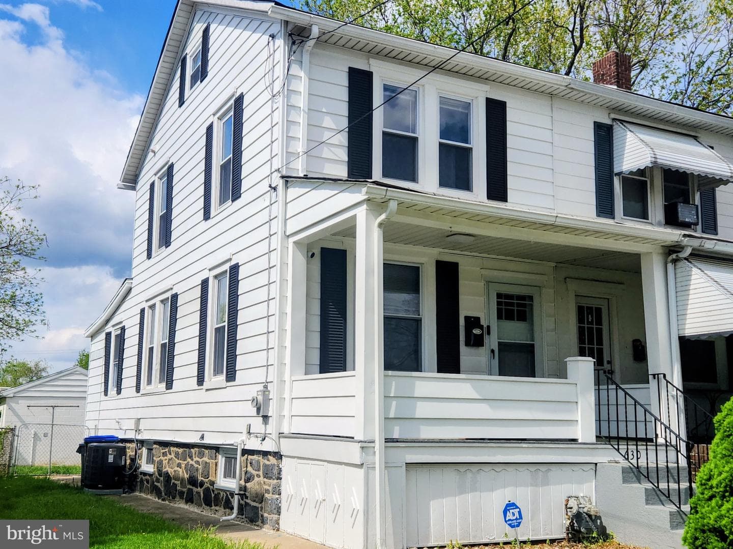 630 Taylor Avenue photo 2