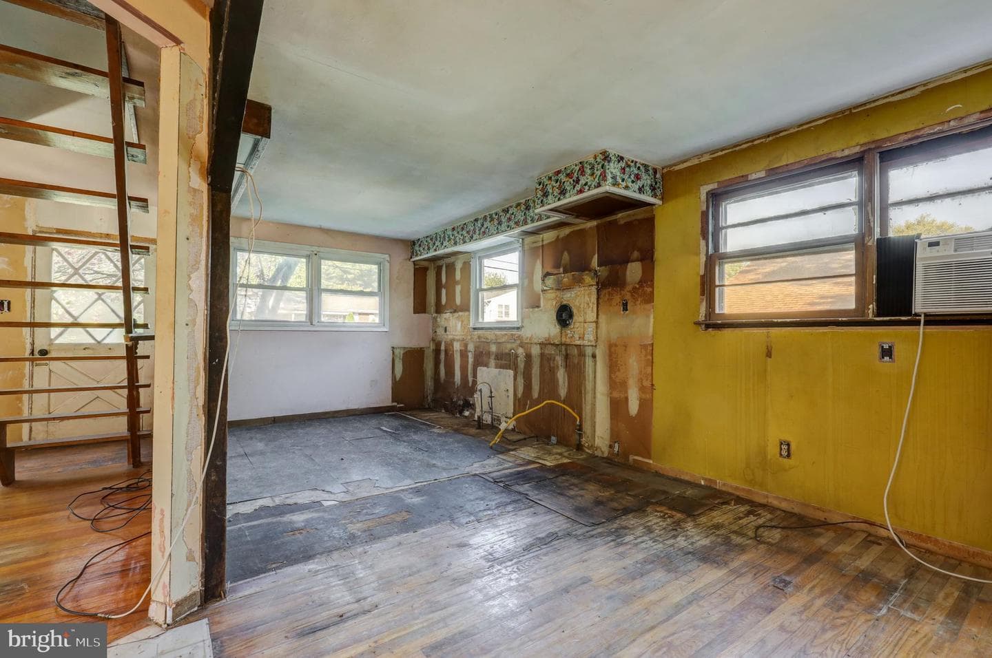 105 Garfield Avenue photo 5