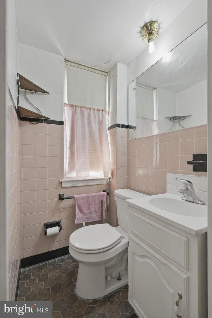 230 Windsor Avenue photo 12