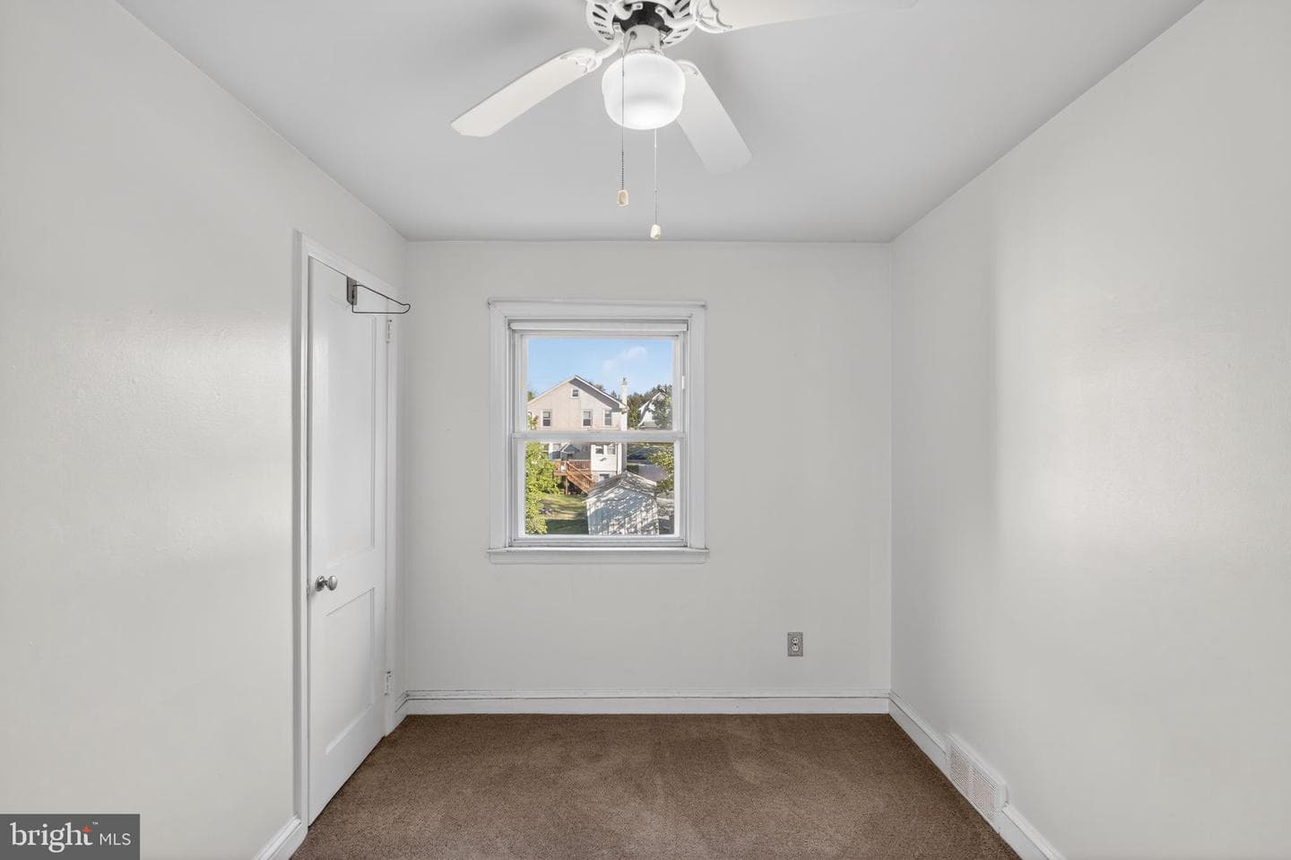 230 Windsor Avenue photo 25