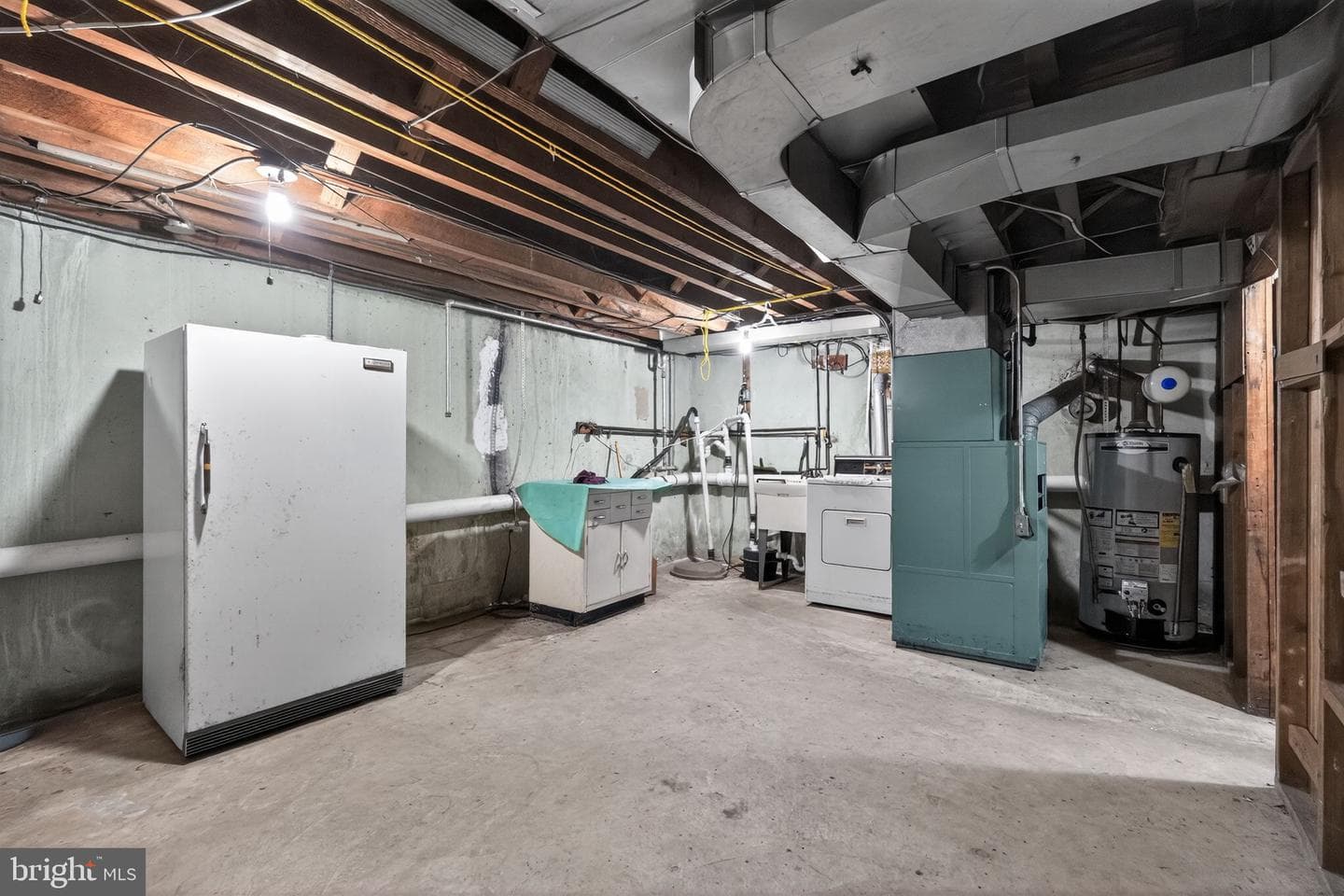 230 Windsor Avenue photo 30