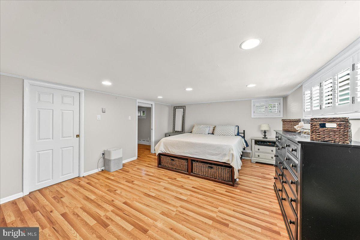 225 Chestnut Street photo 32