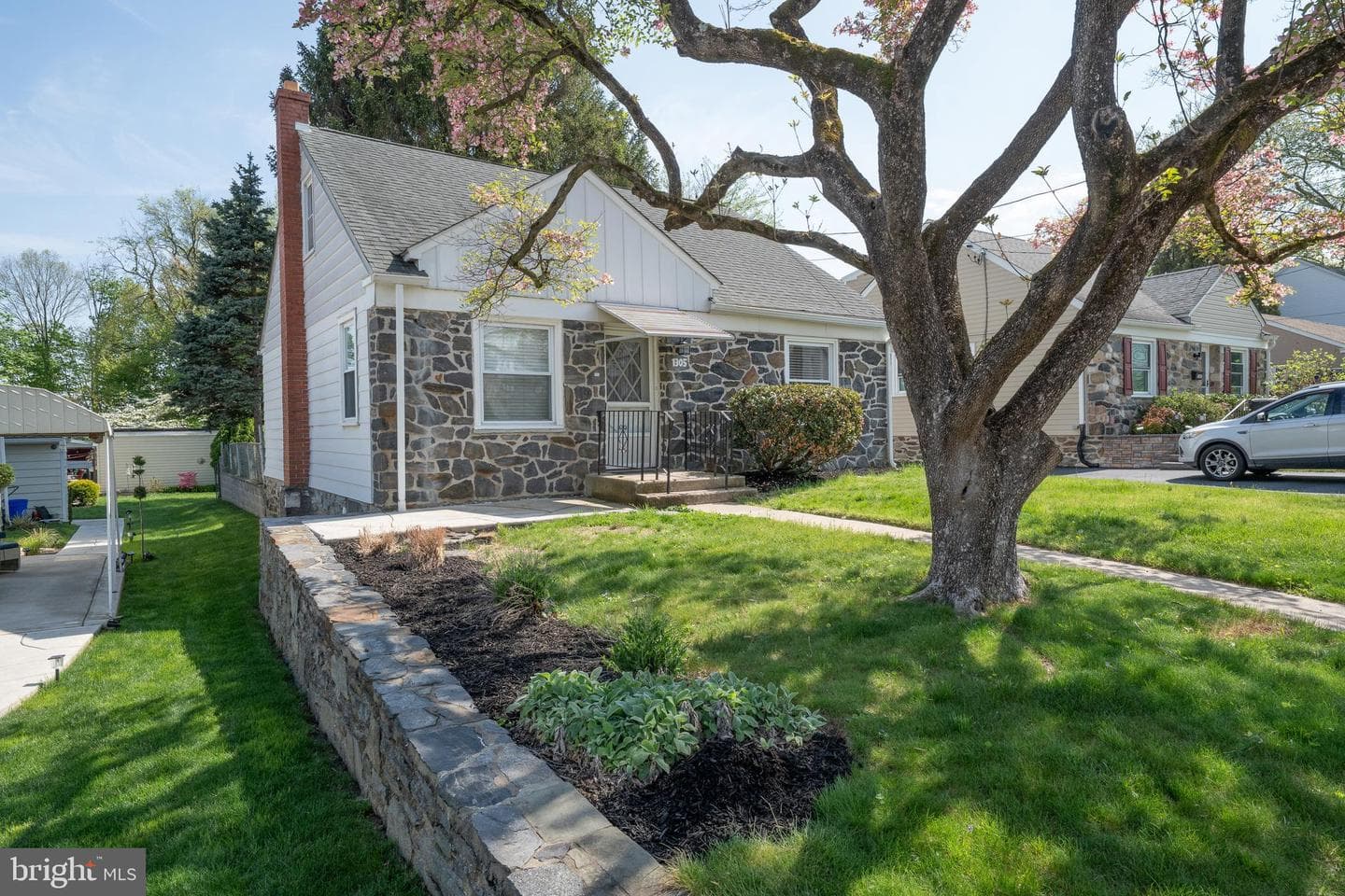 1305 Center Road photo 36