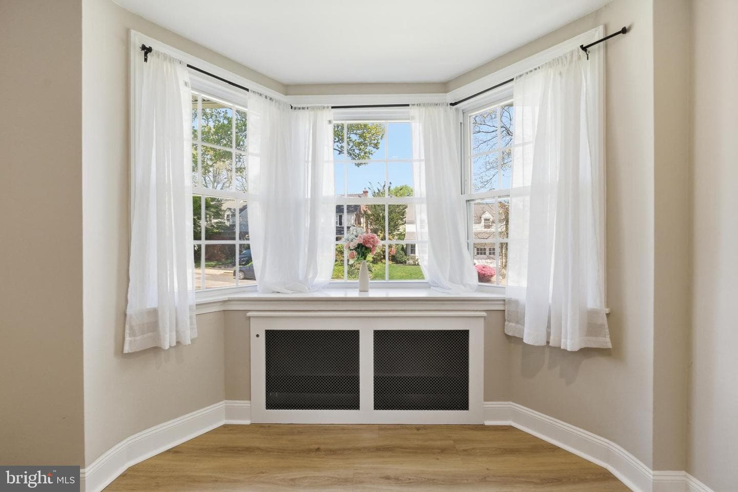 308 Canterbury Road photo 5