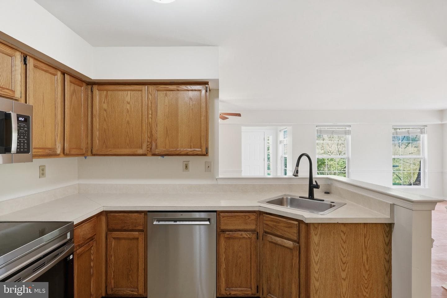 225 Windsor Court #225 photo 15
