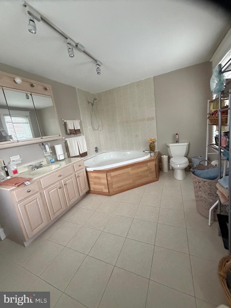 463 Burmont Road photo 35