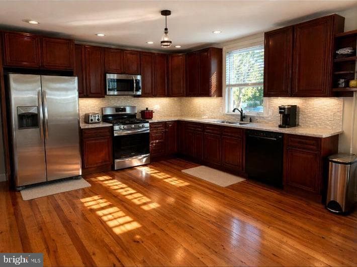 2047 Walnut Street photo 7