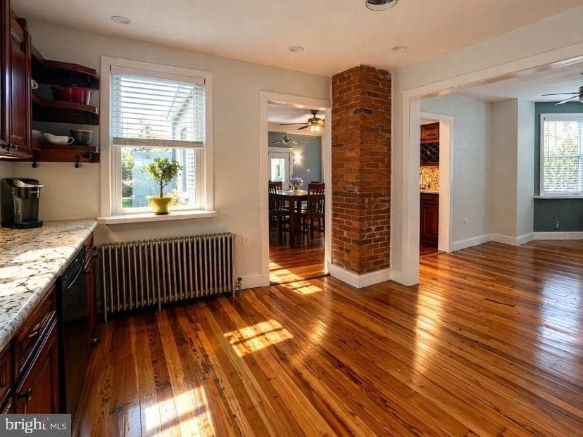 2047 Walnut Street photo 8