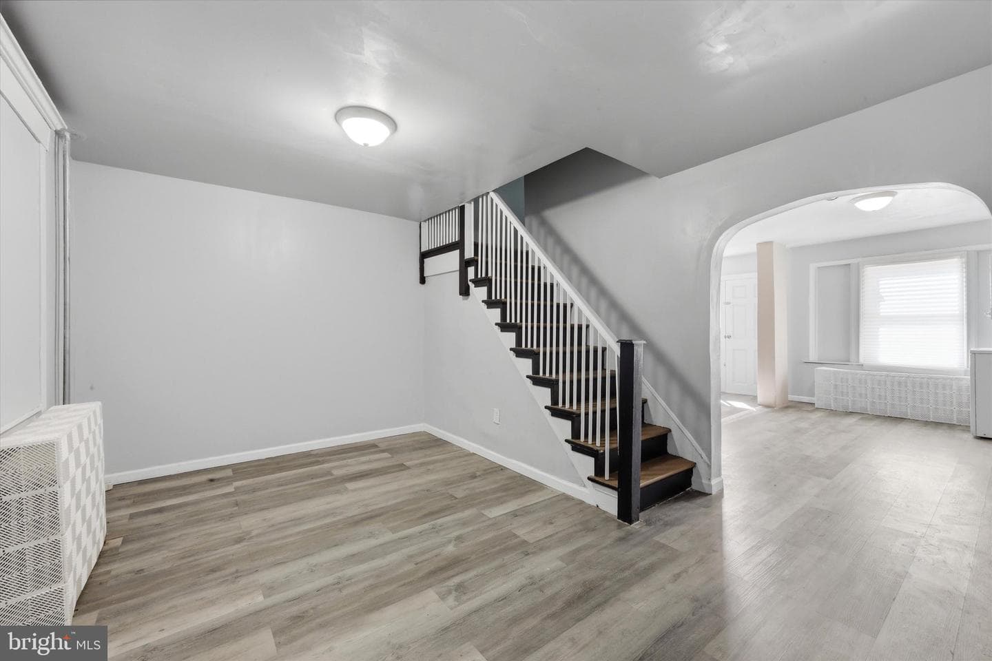 817 W 11th Street photo 3