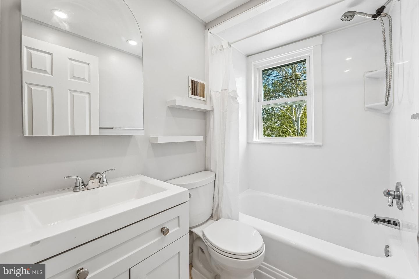 6 Seneca Street photo 22