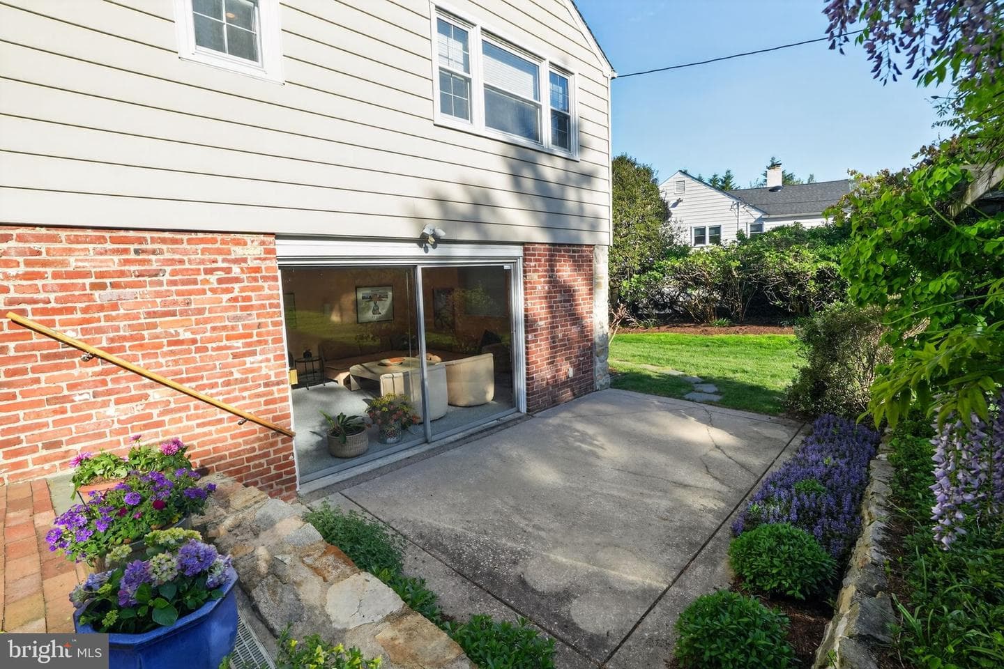 307 Colonial Drive photo 33