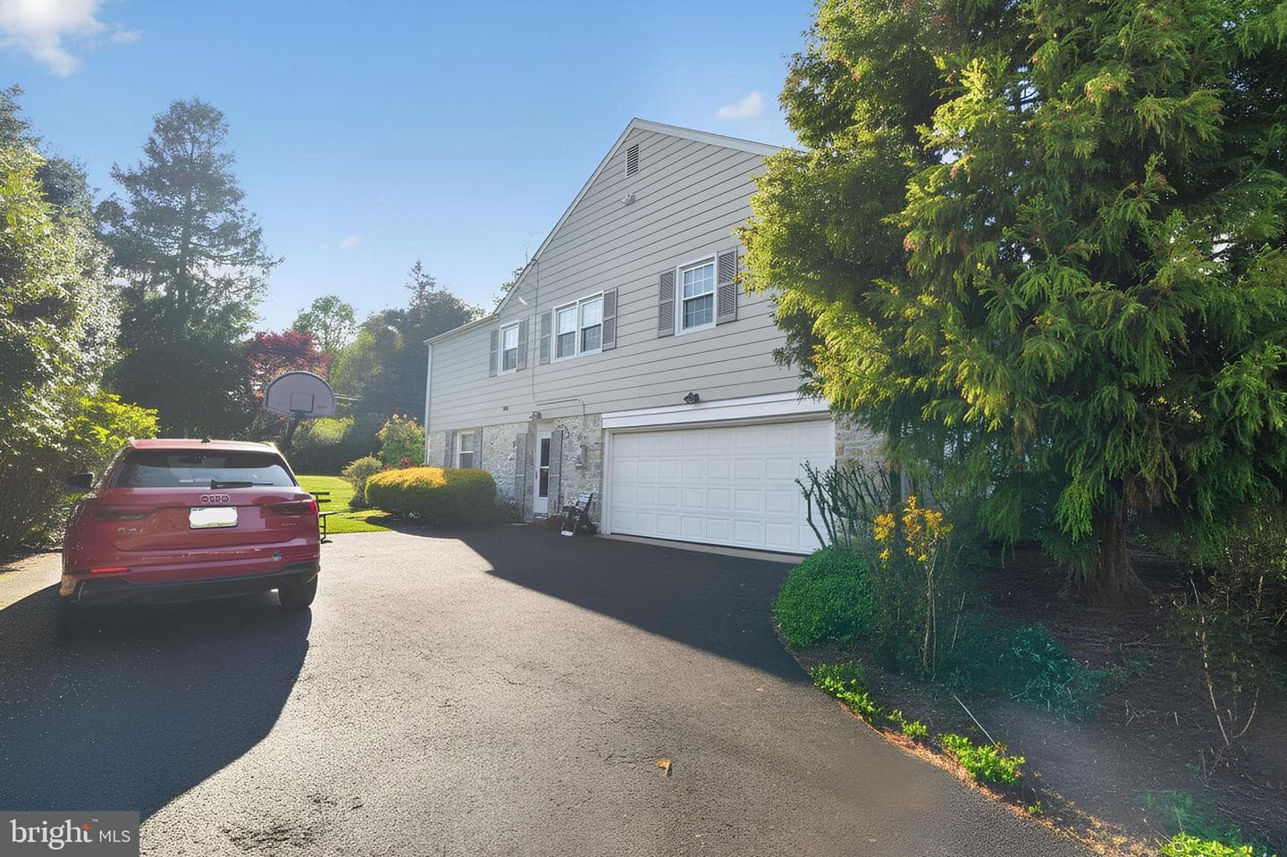 307 Colonial Drive photo 40