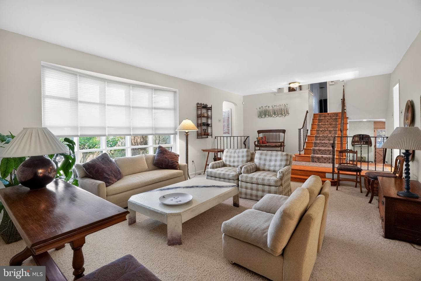 307 Colonial Drive photo 5