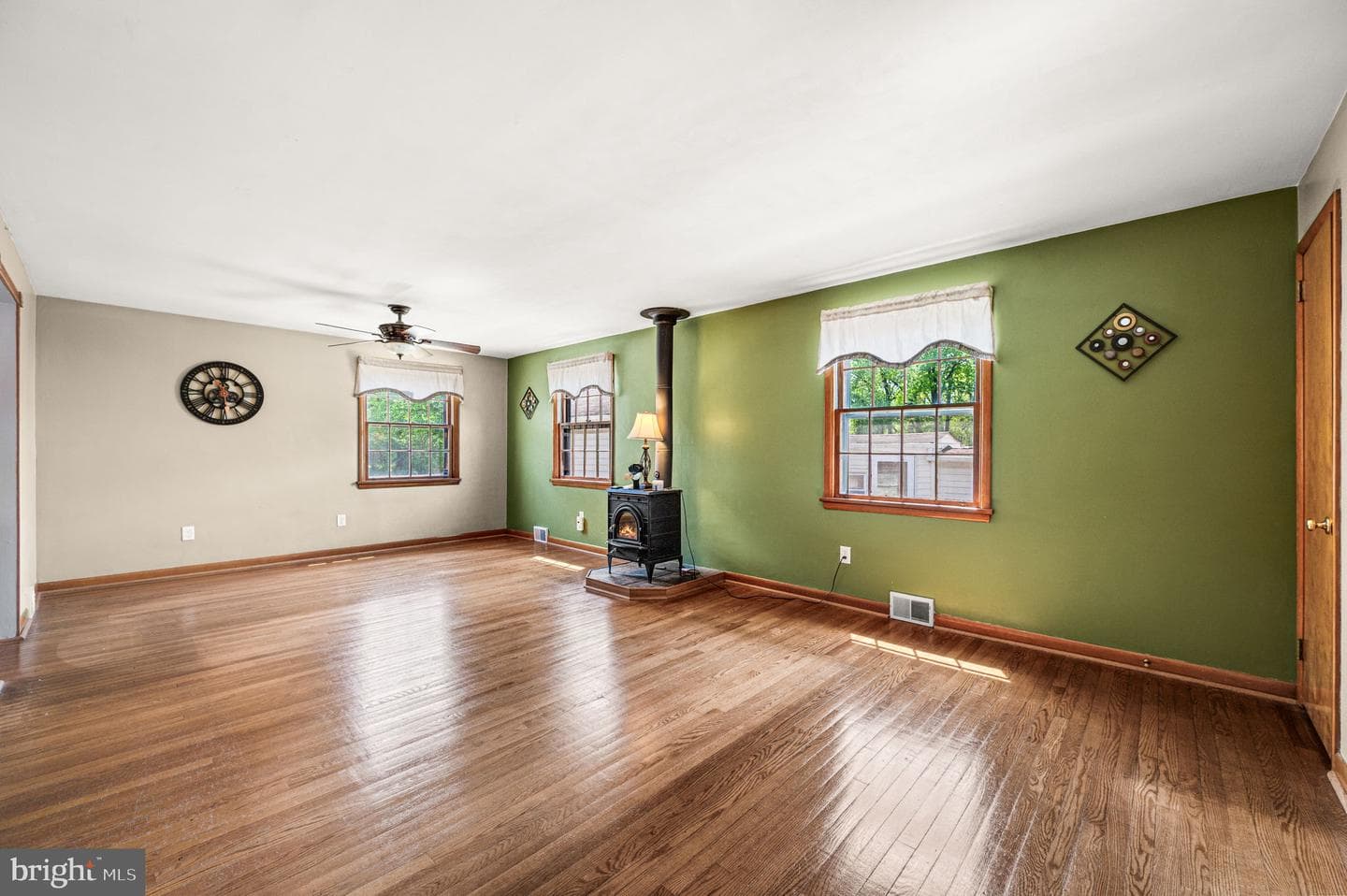 236 Powhattan Avenue photo 2