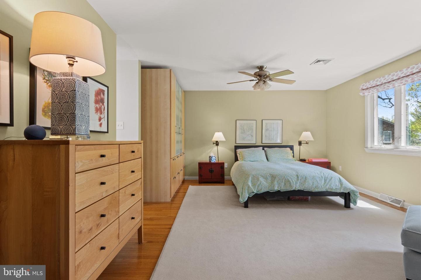 230 E Beechtree Lane photo 35
