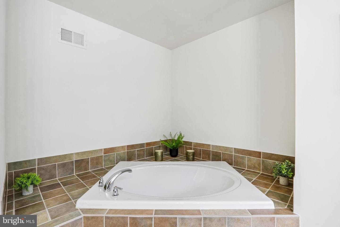 33 Venuti Drive photo 36