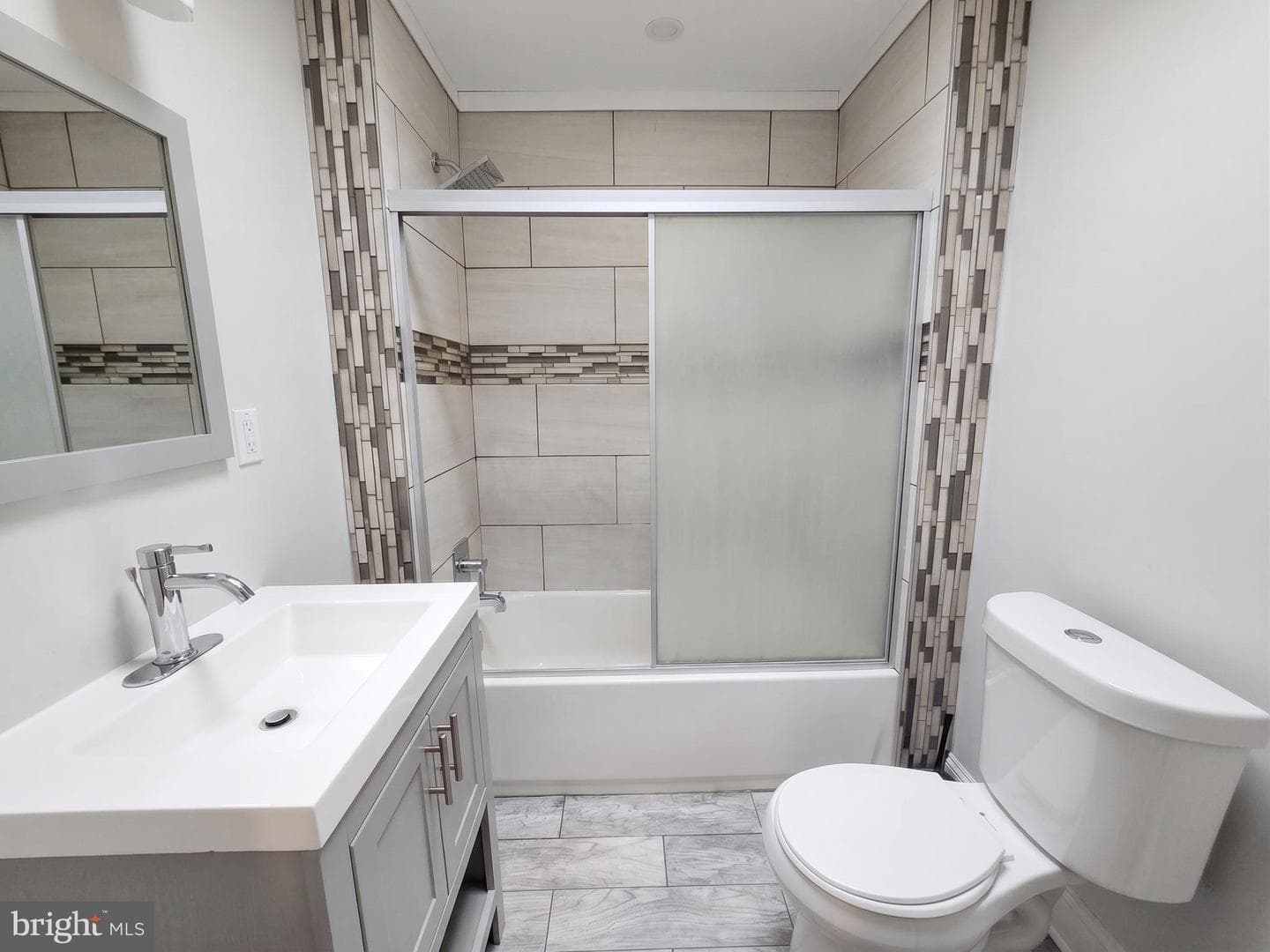 1026 Hansen photo 15