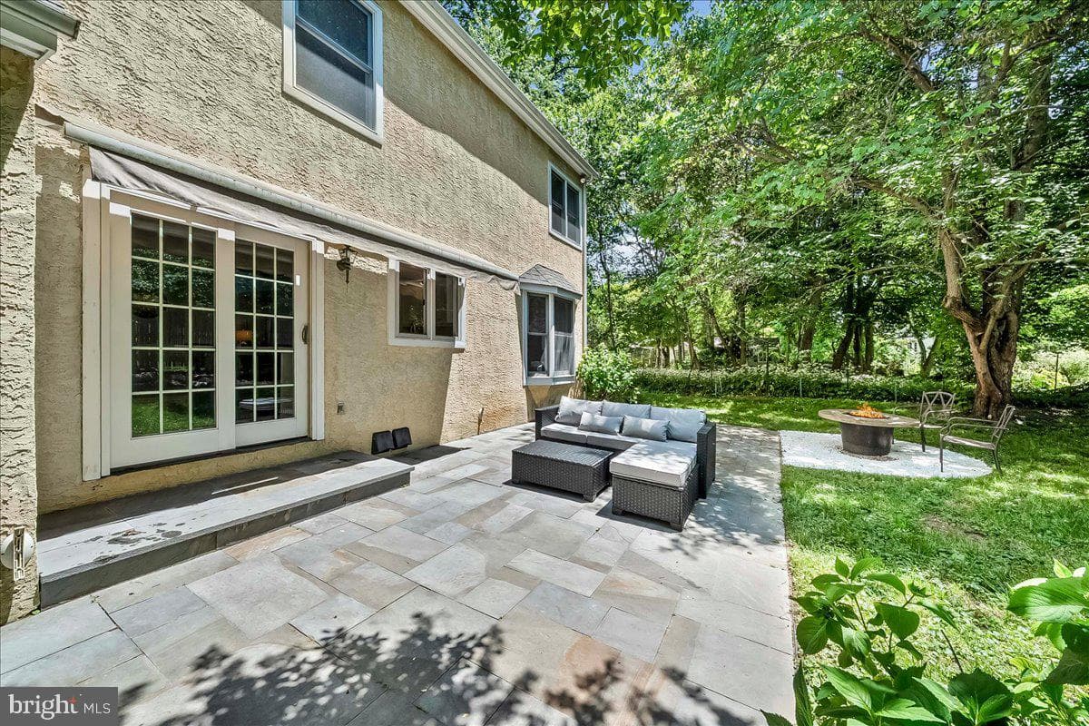 252 Highland Avenue photo 32