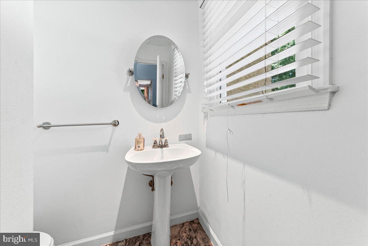 252 Highland Avenue photo 6