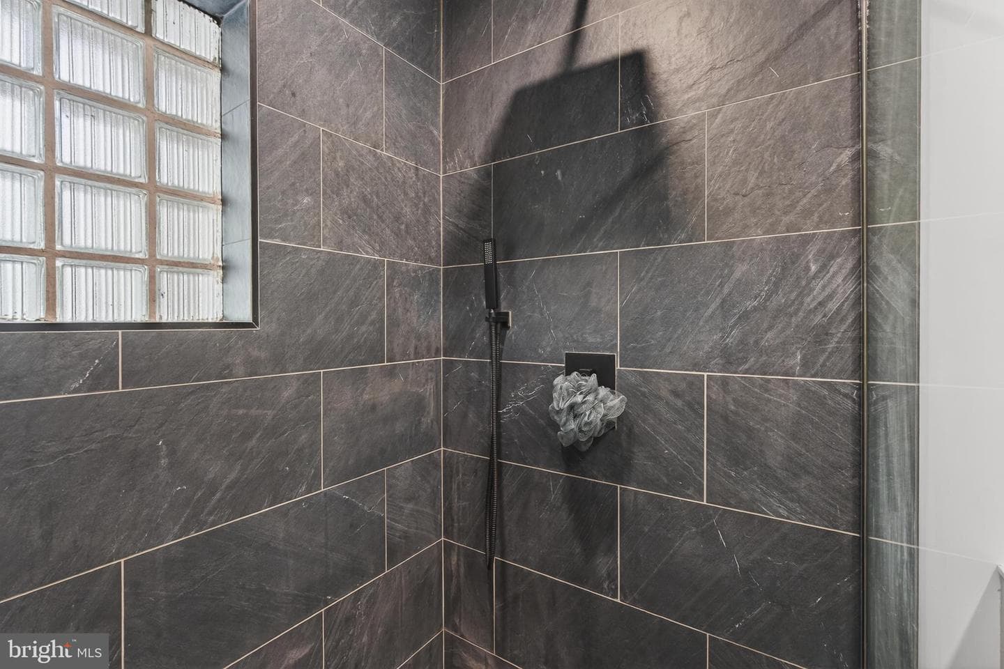 454 Kirk Lane photo 7