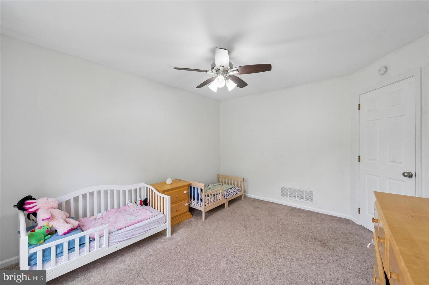 87 Talbot Court photo 17