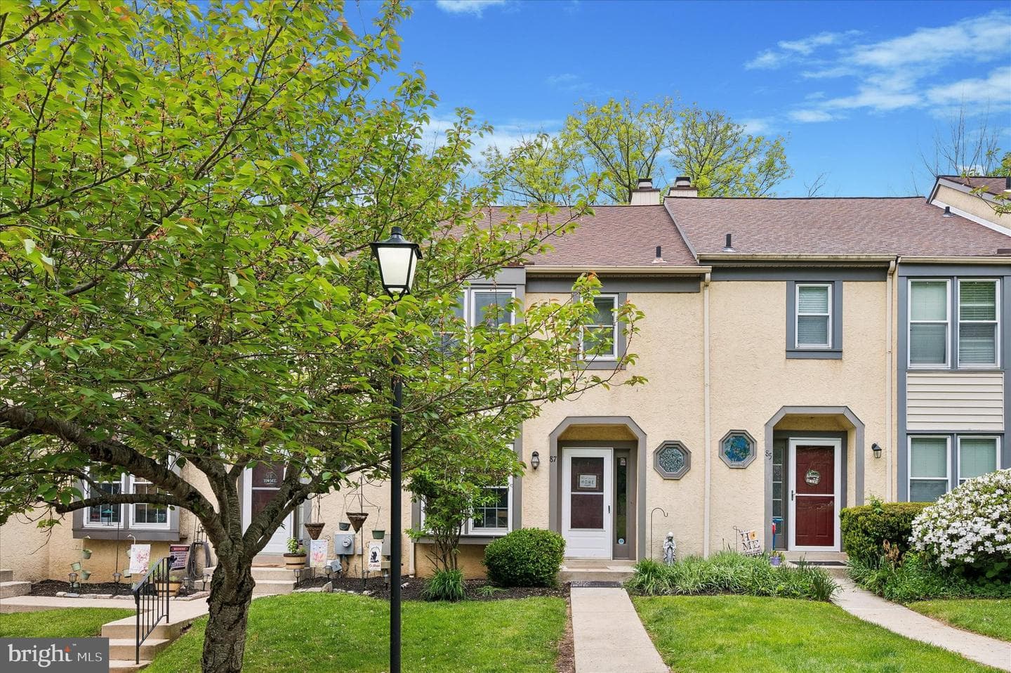 87 Talbot Court photo 2