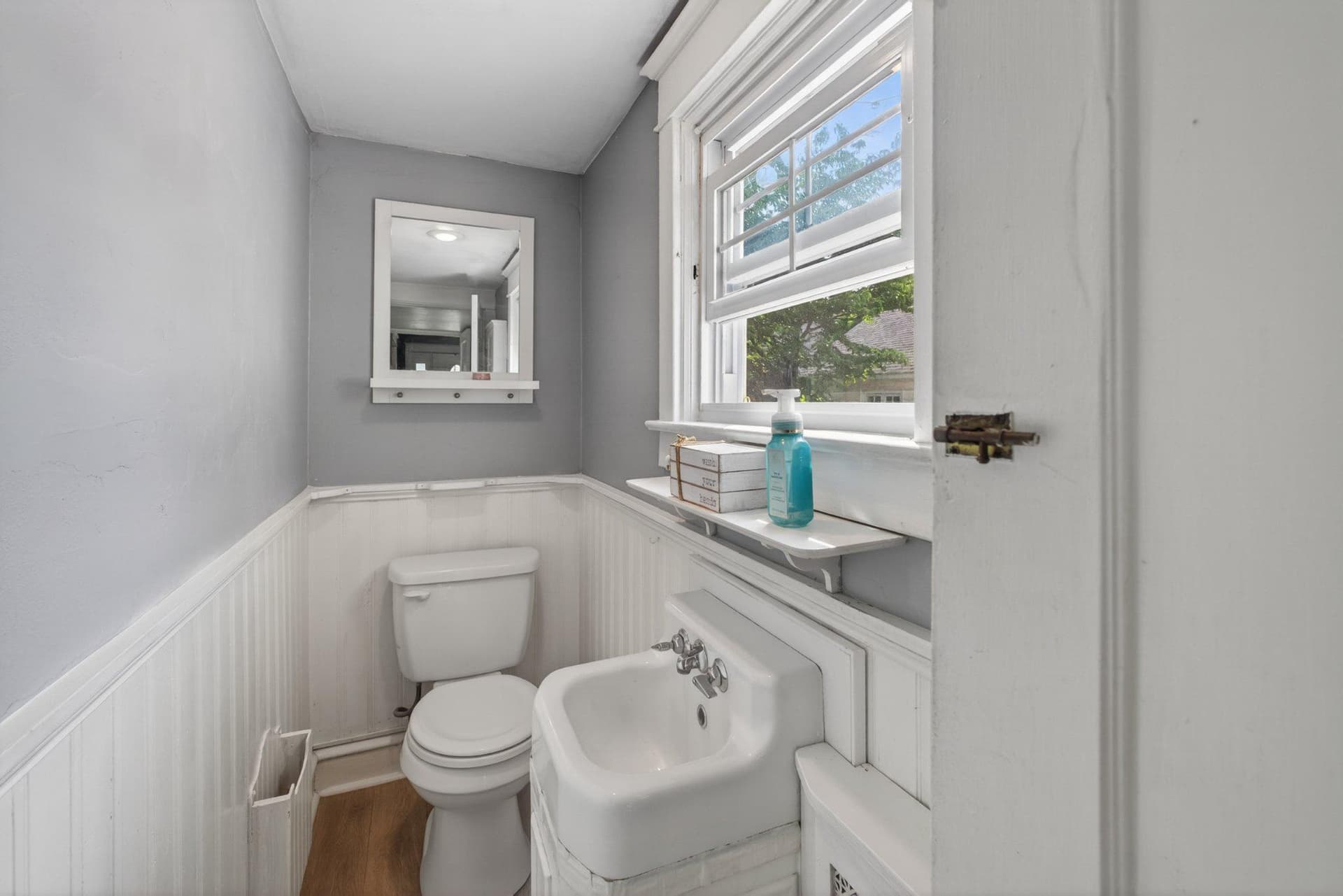 611 Mason Avenue photo 8