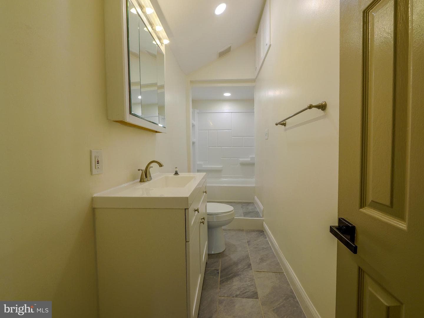 4828 Greenwood Street photo 17