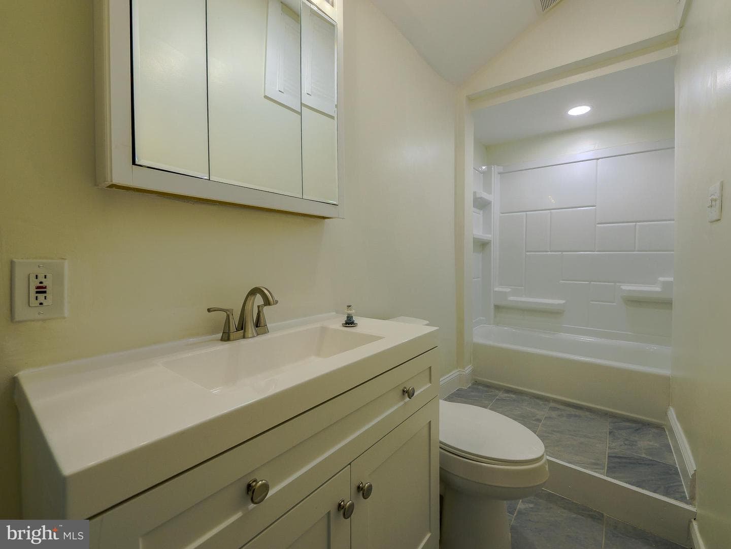 4828 Greenwood Street photo 18