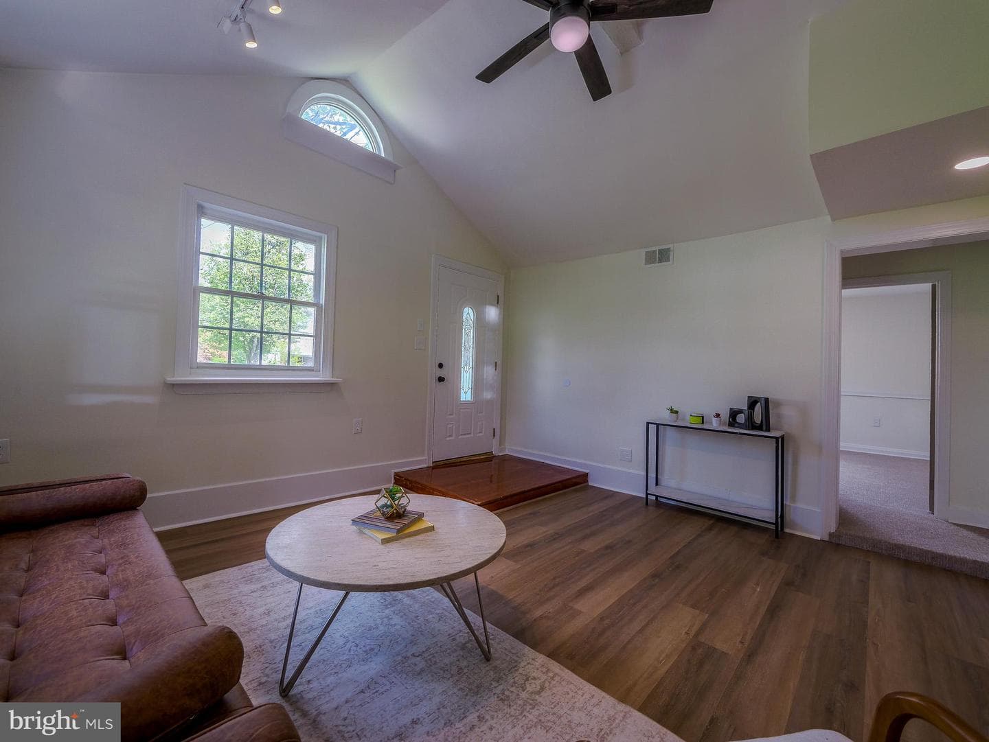 4828 Greenwood Street photo 7