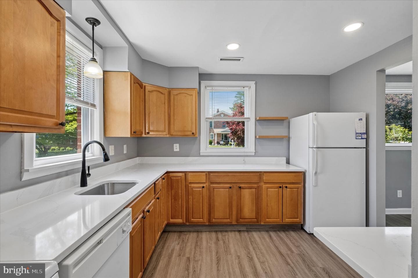 2211 Dickens Lane photo 8