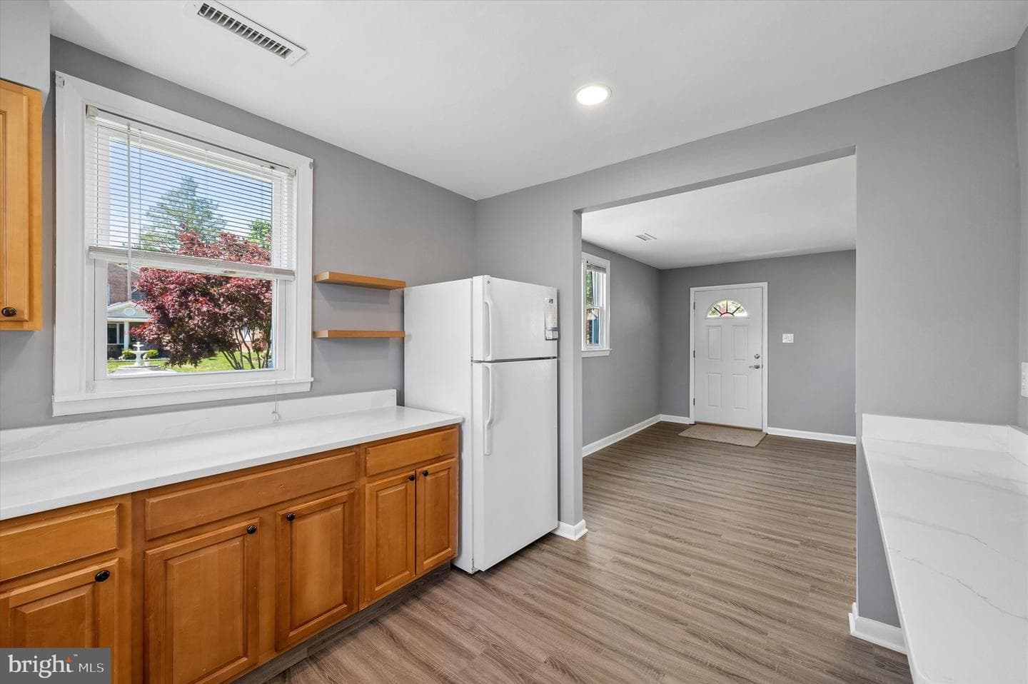 2211 Dickens Lane photo 9