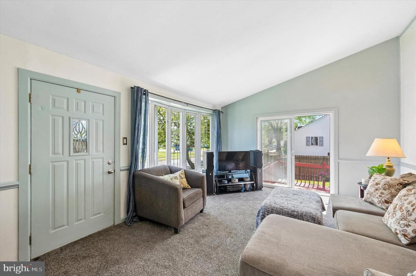 5 Stuart Drive photo 4