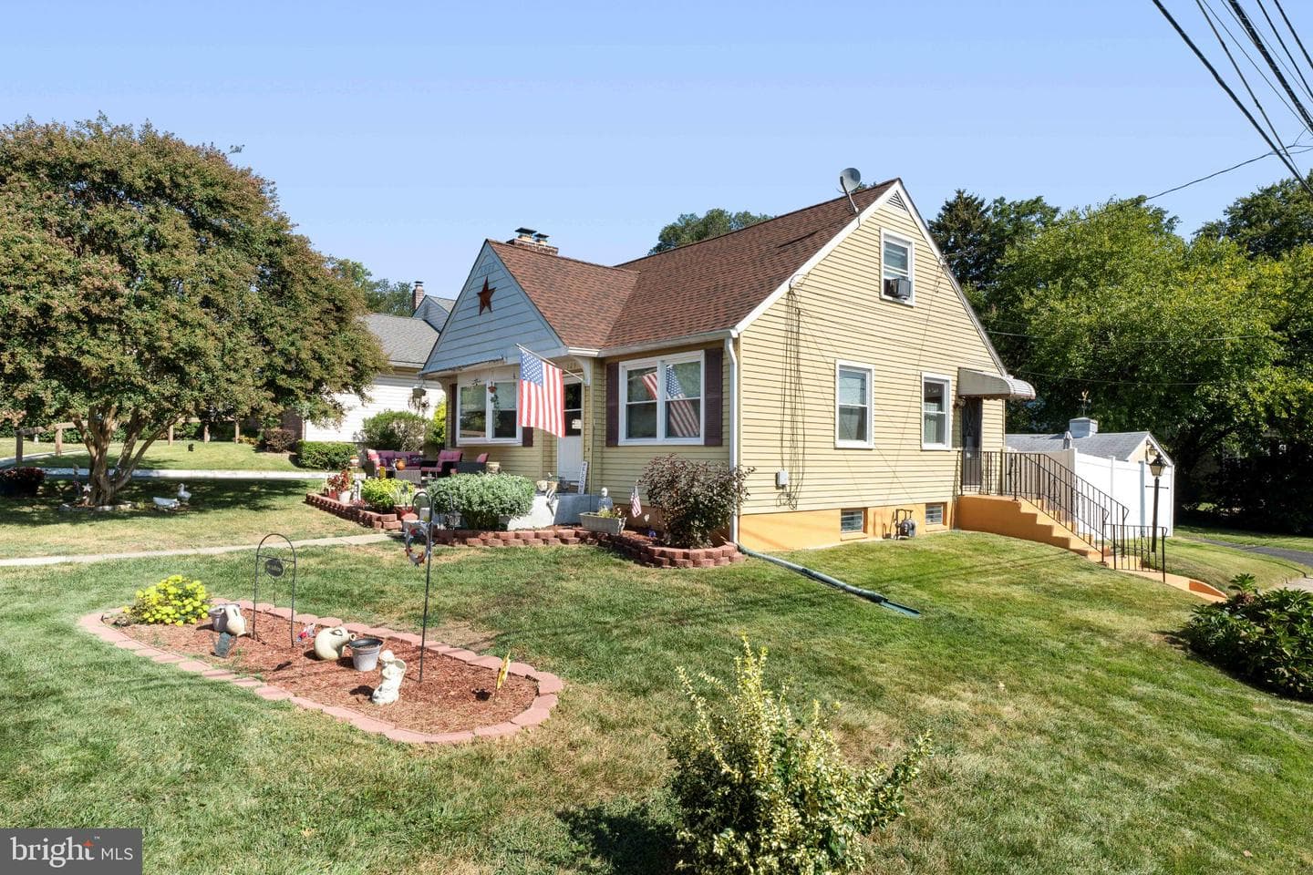 329 Ashland Avenue photo 3