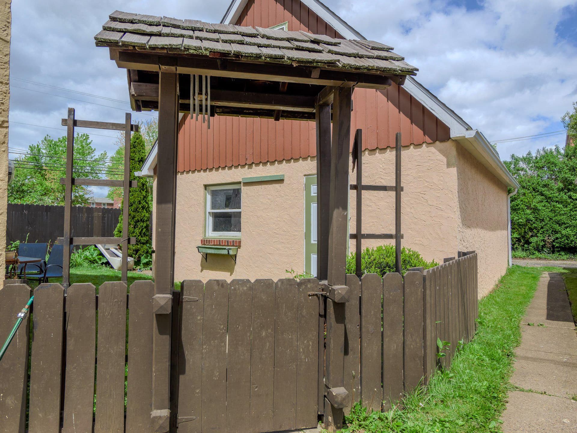 627 W Gardner Avenue photo 10