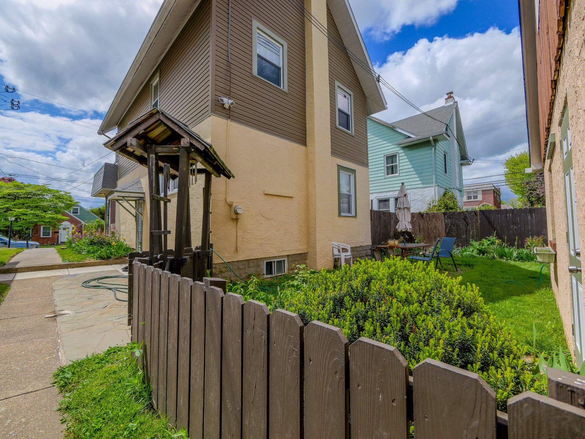 627 W Gardner Avenue photo 9