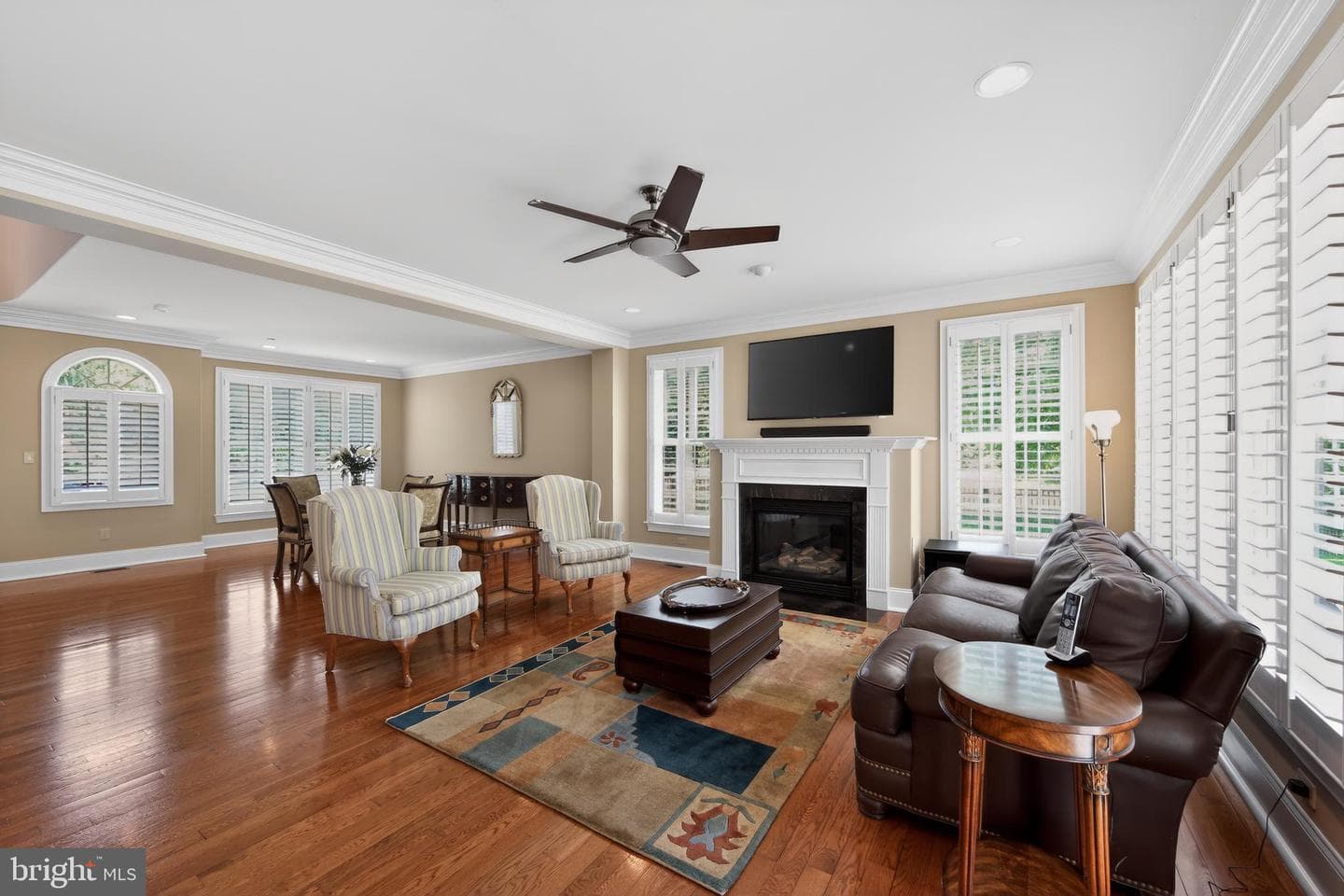 10 Kenmore Lane photo 11