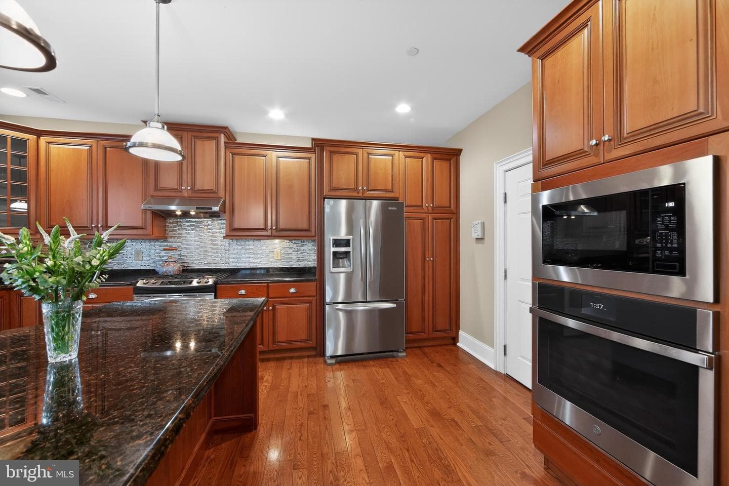 10 Kenmore Lane photo 15