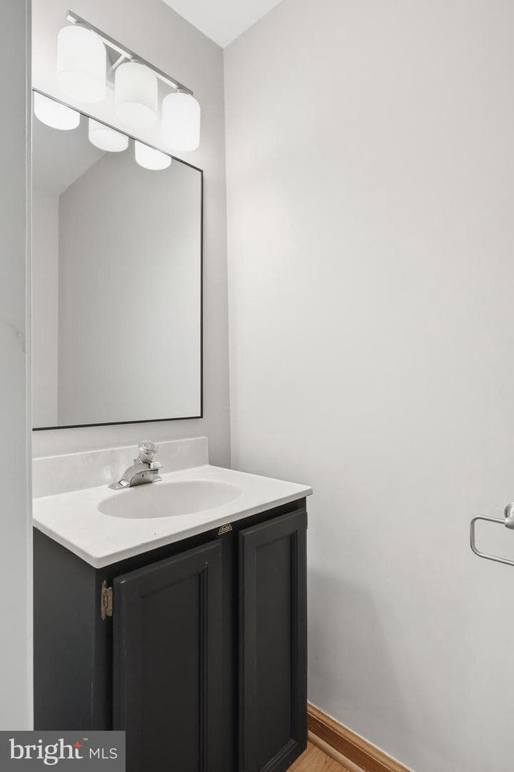 108 Carter Way photo 24